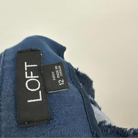 LOFT Sailor High Waisted Front Button Side Zip Shorts Women's Size 12 - Picture 3 of 4